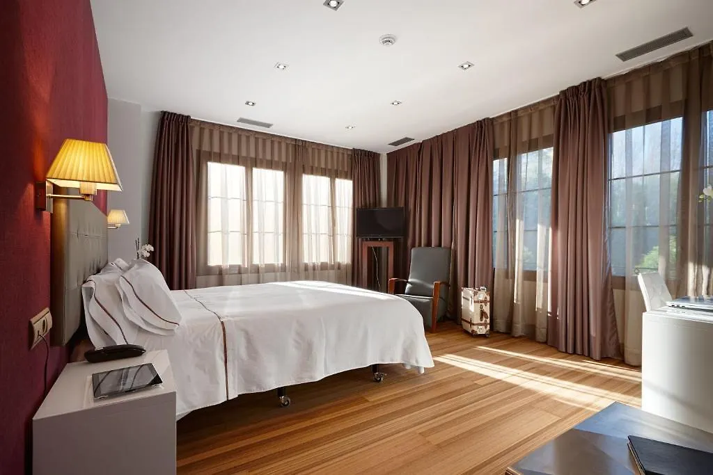 Atalaia Otel Irun 3*,